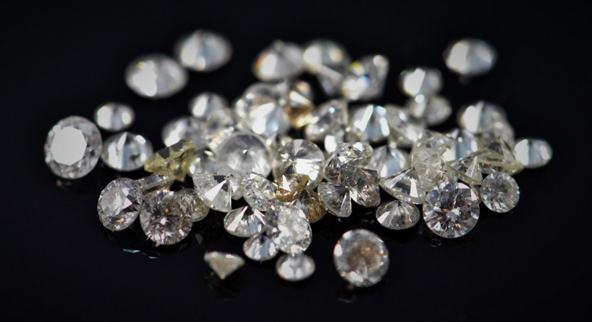 Do lab grown diamonds fade?