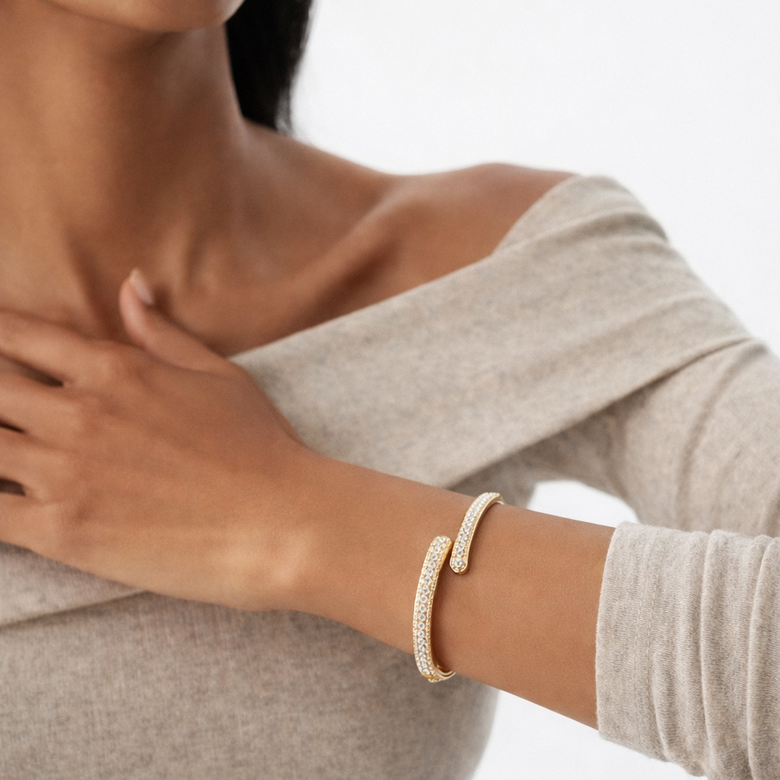 Diamond Cut Quality Impact on Cuff Brilliance - Macro photography showing light reflection patterns from Excellent vs Good vs Fair cut grades in cuff bracelet setting - Proves how cut quality directly affects visual appeal