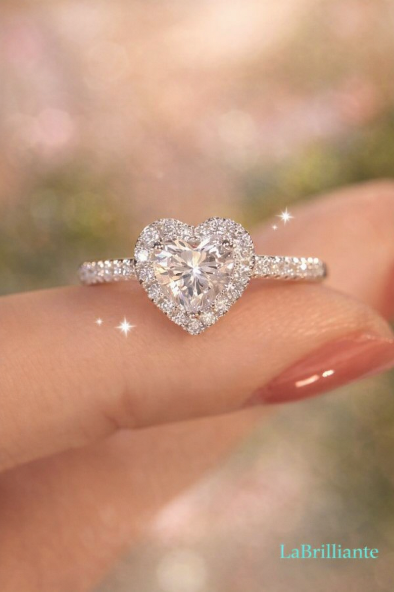 CVD and HPHT Diamond Growing Process Visualization - Step-by-step illustration showing how lab diamonds are created with superior control for heart cutting