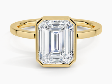 Noemi Bezel Ring in 18K Yellow Gold