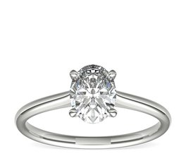 Solitaire ring with oval lab-grown diamond