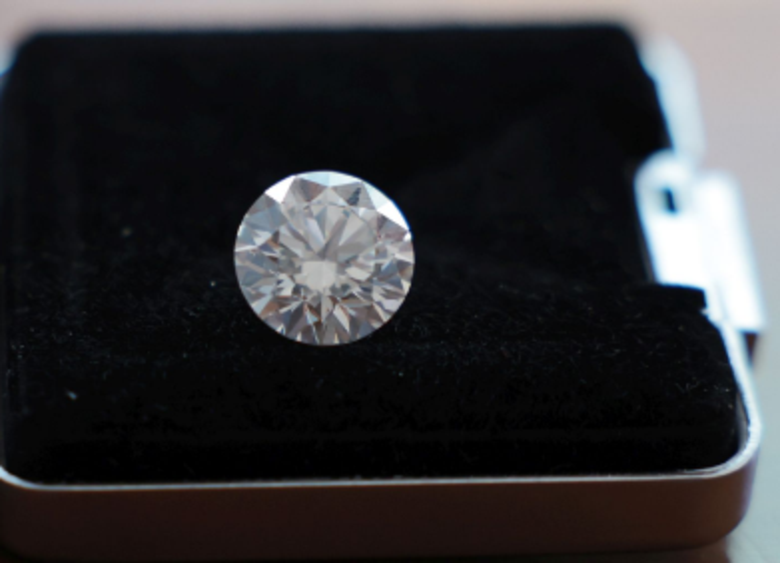 Lab-grown Diamond Is a Perfect Gift - Even for the President’s Wife