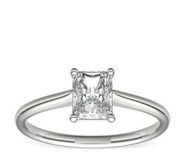 Solitaire ring with radiant cut lab-grown diamond