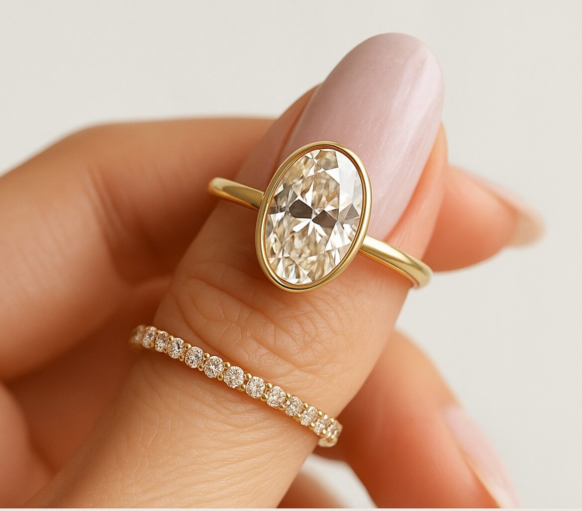 Diamond with bowtie effect